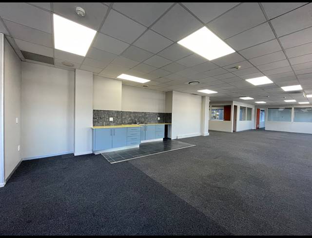 325M² OFFICE TO LET IN SANDTON CENTRAL